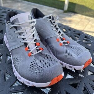 On Cloud Comfort Running Shoes Size 9 Gray Sneakers